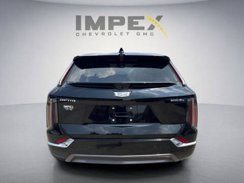 2025 Cadillac OPTIQ Luxury 1
