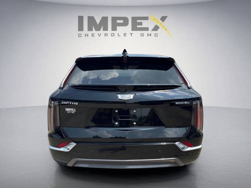2025 Cadillac OPTIQ Luxury 1
