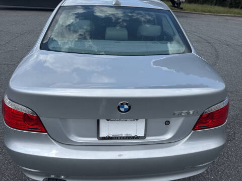 2009 BMW 5 Series 528i