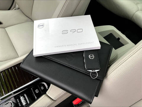 2018 Volvo S90 T5 Momentum