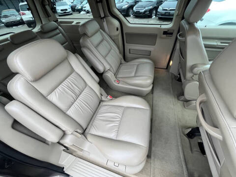 2005 Ford Freestar SEL