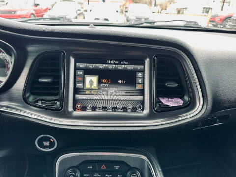 2017 Dodge Challenger 392 HEMI Scat Pack Shaker