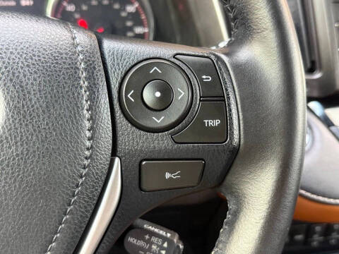 2017 Toyota RAV4 SE