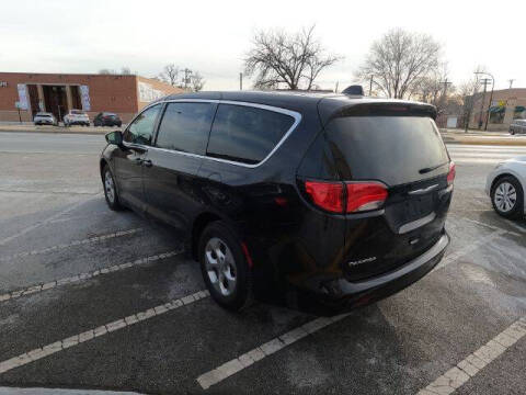 2017 Chrysler Pacifica LX