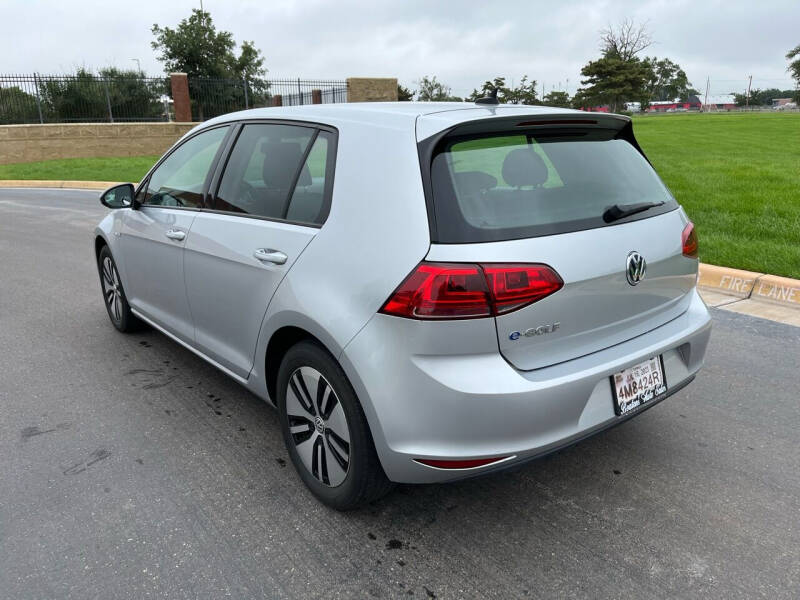 2016 Volkswagen e-Golf SE
