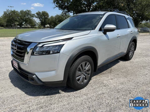 2024 Nissan Pathfinder SV