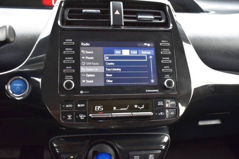 2022 Toyota Prius LE