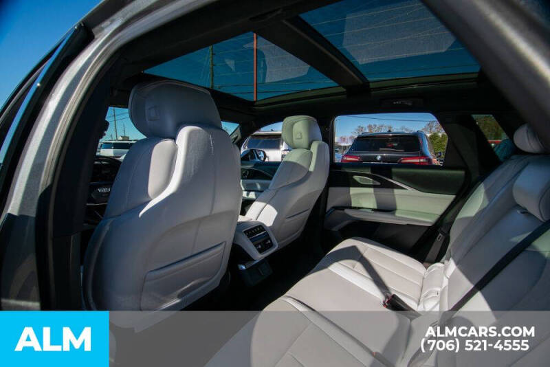 2024 Cadillac LYRIQ Sport 3