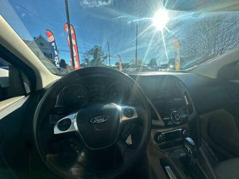 2012 Ford Focus SEL