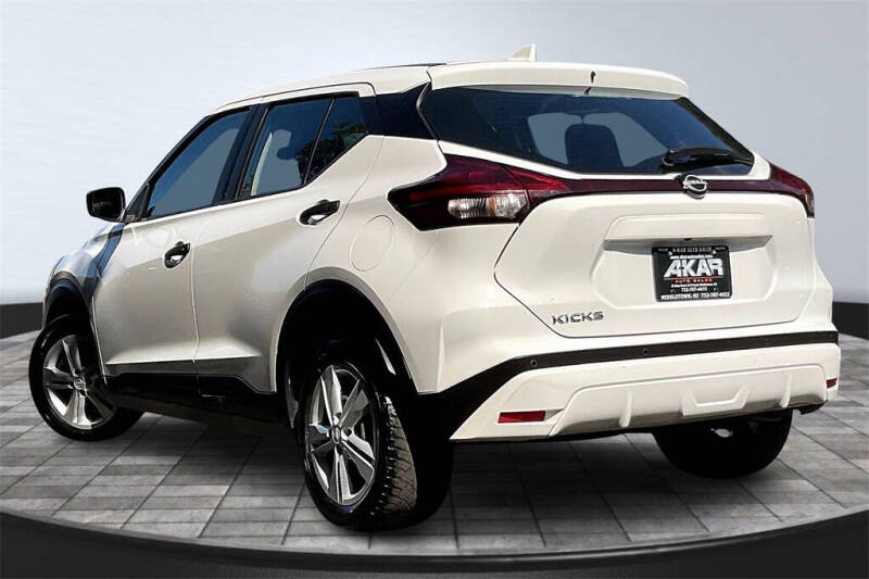 2022 Nissan Kicks S