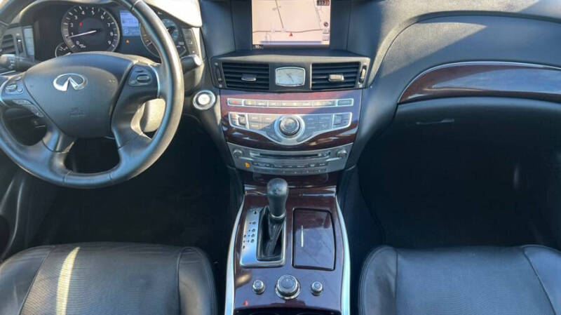 2011 Infiniti M37 x