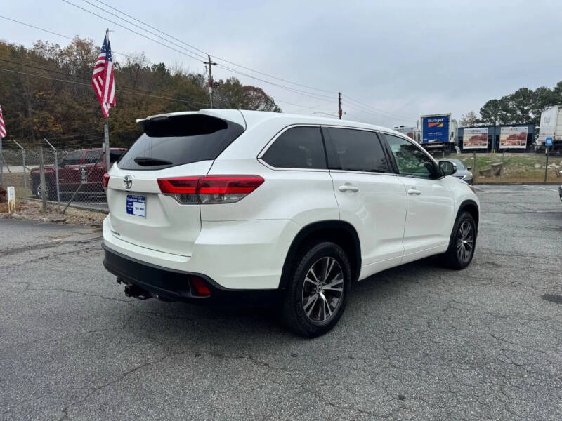 2017 Toyota Highlander LE