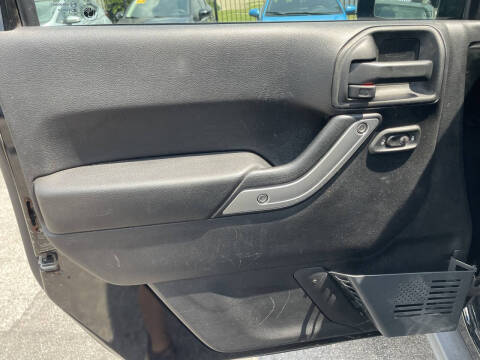 2012 Jeep Wrangler Unlimited Sahara