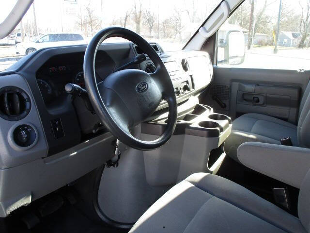 2010 Ford E-Series E-350 SD