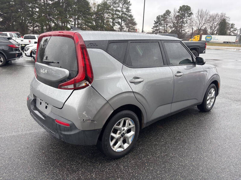 2022 Kia Soul LX