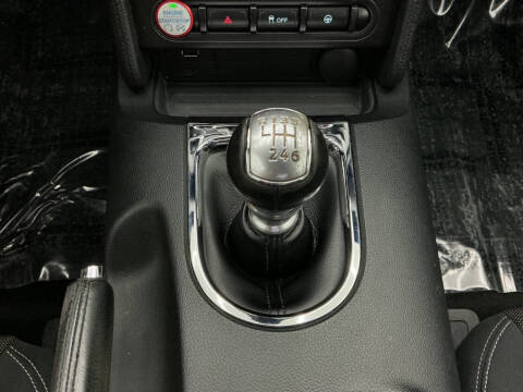 2016 Ford Mustang V6