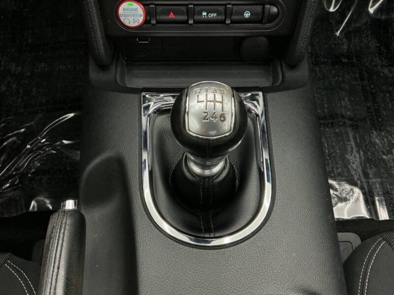 2016 Ford Mustang V6