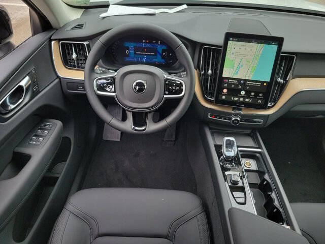 2026 Volvo XC60 B5 Core