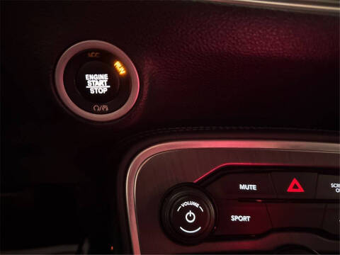 2017 Dodge Challenger SXT