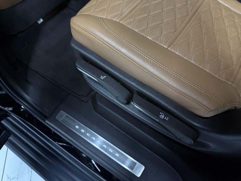 2021 Cadillac Escalade ESV Sport