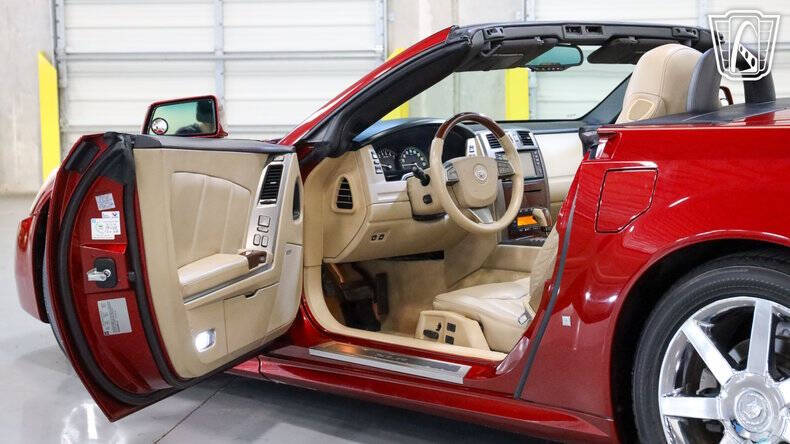 2008 Cadillac XLR