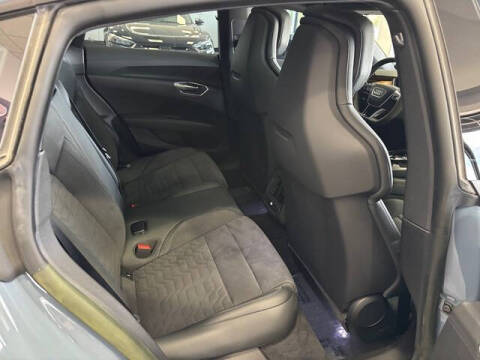 2022 Audi e-tron GT quattro Premium Plus