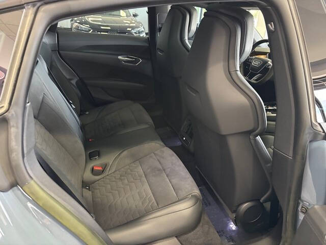 2022 Audi e-tron GT quattro Premium Plus