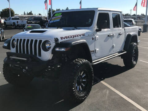 2022 Jeep Gladiator for sale at Dow Lewis Motors in Yuba City CA