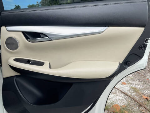 2019 Infiniti QX50 Essential