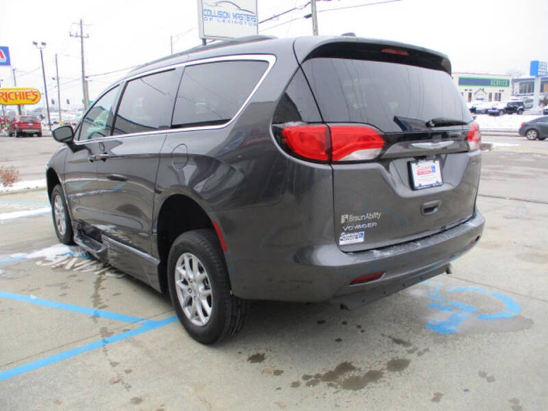 2021 Chrysler Voyager LXi