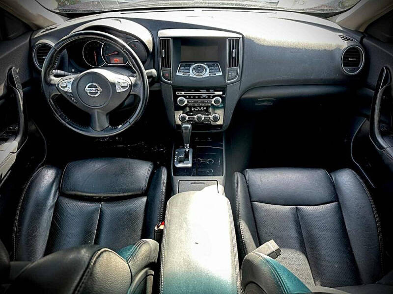 2010 Nissan Maxima