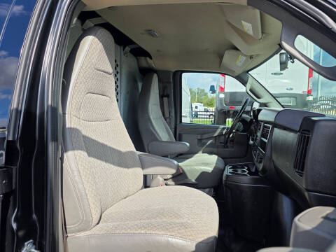 2023 GMC Savana 3500