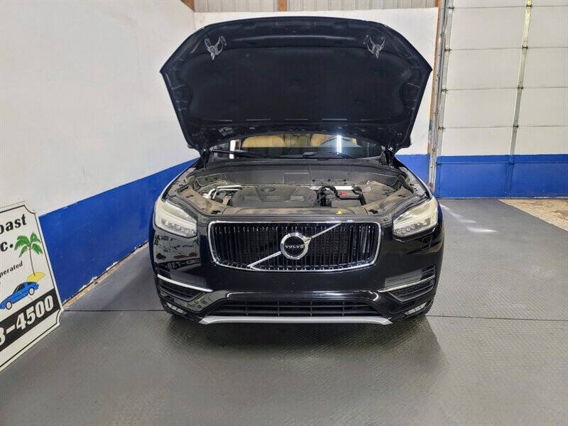 2016 Volvo XC90 T6 Momentum