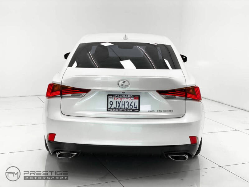 2017 Lexus IS 300
