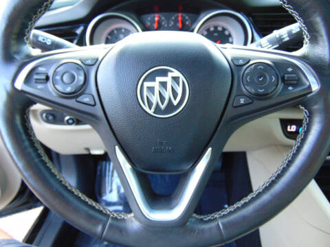 2018 Buick Regal TourX Essence