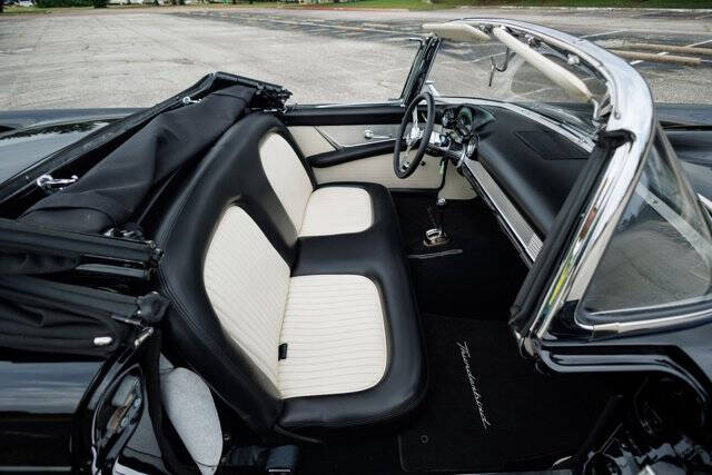 1956 Ford Thunderbird