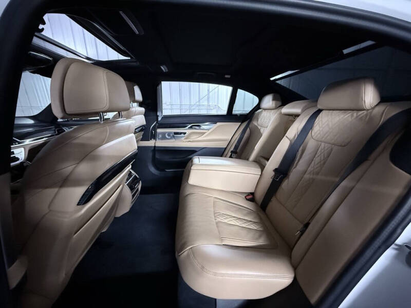 2022 BMW 7 Series 750i xDrive