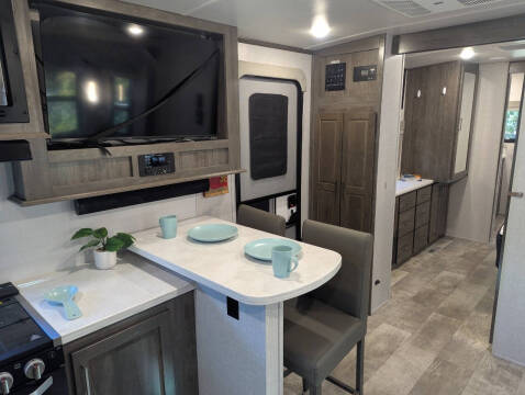 2022 Flagstaff 826MBR / 29ft