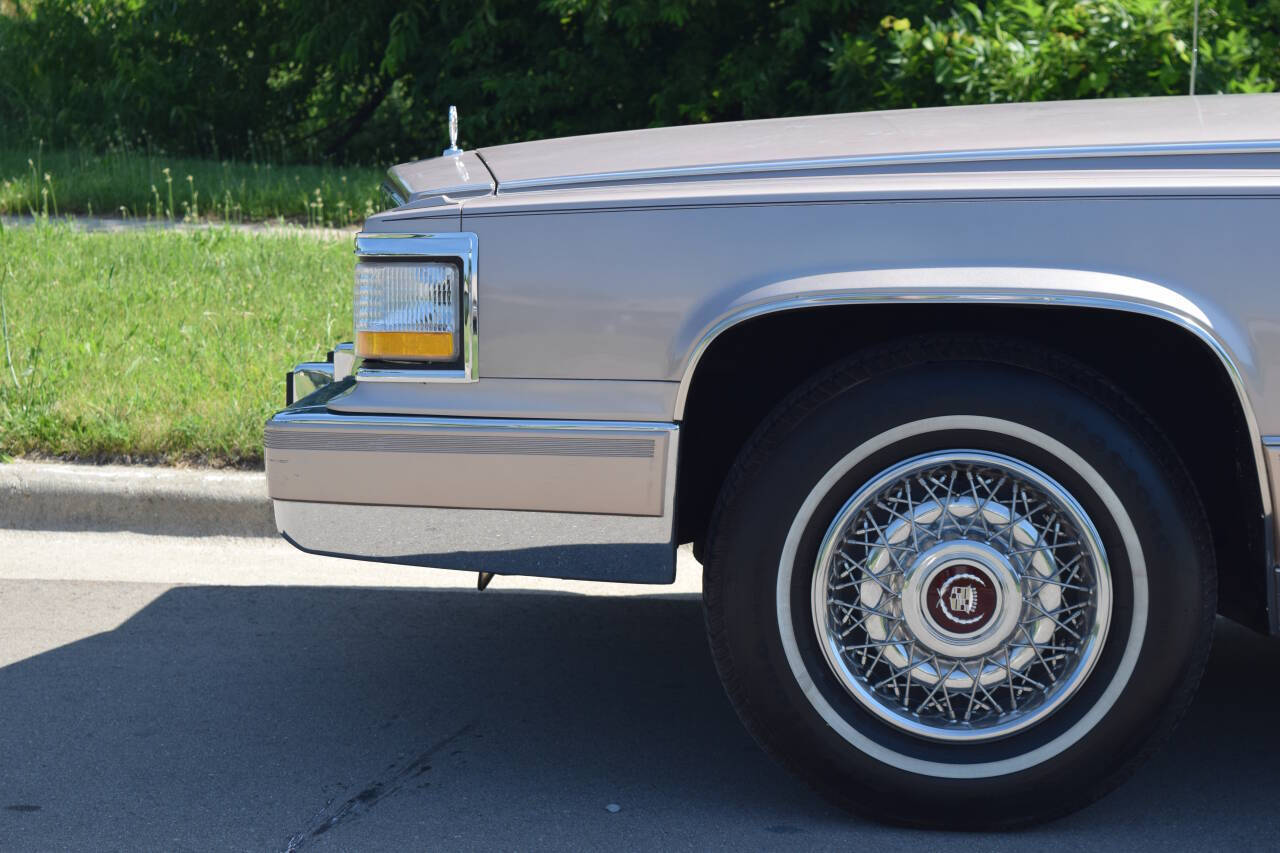 1991 Cadillac Brougham 16
