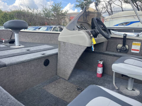 2002 Tracker PRO AVENGER 16