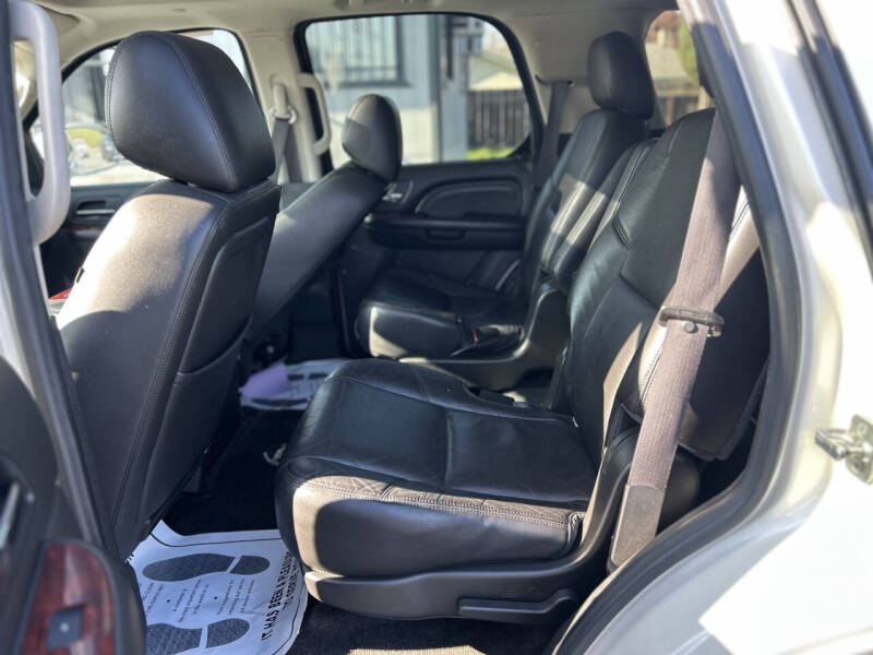 2012 Cadillac Escalade Luxury