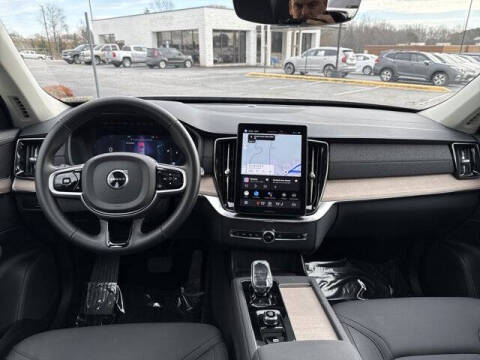 2025 Volvo XC90 B6 Plus Bright Theme 7P