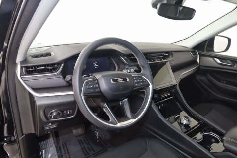 2023 Jeep Grand Cherokee Laredo X