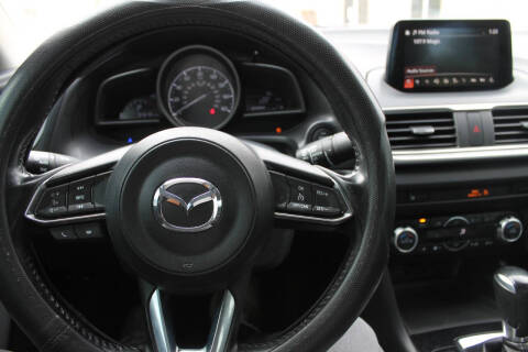 2018 Mazda MAZDA3 Touring