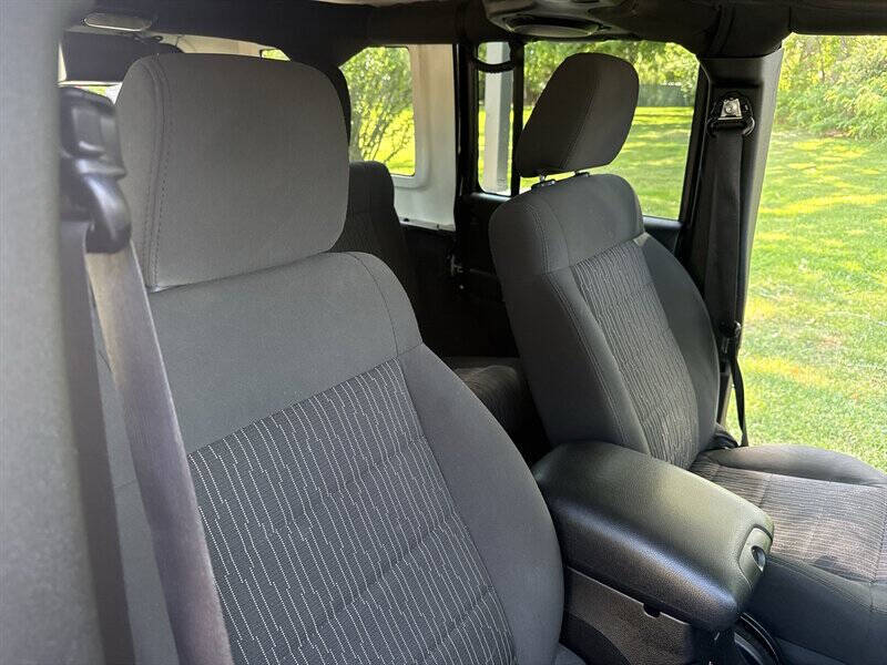 2012 Jeep Wrangler Unlimited Sahara