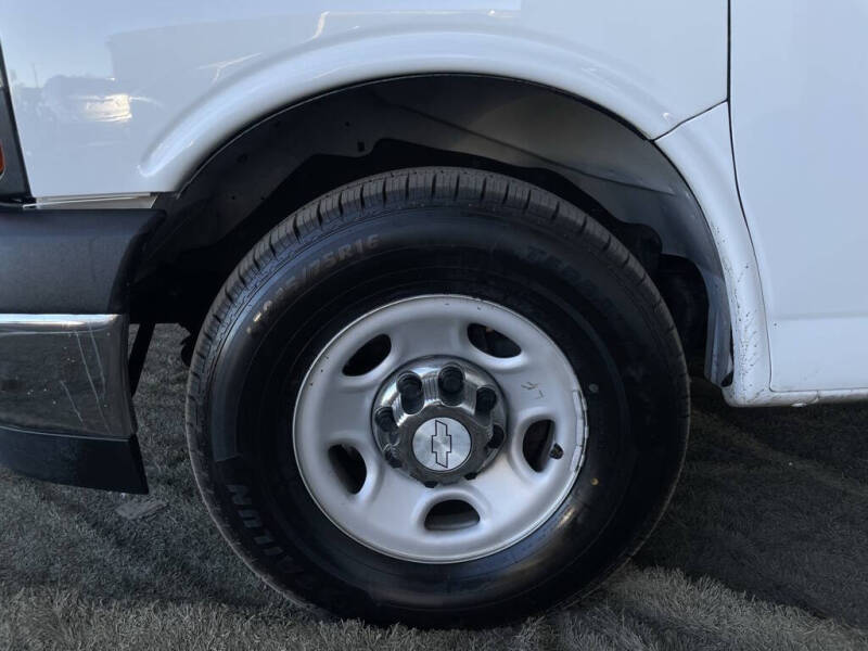 2017 Chevrolet Express LT 3500