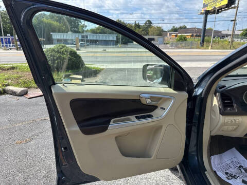 2011 Volvo XC60 3.2 R-Design