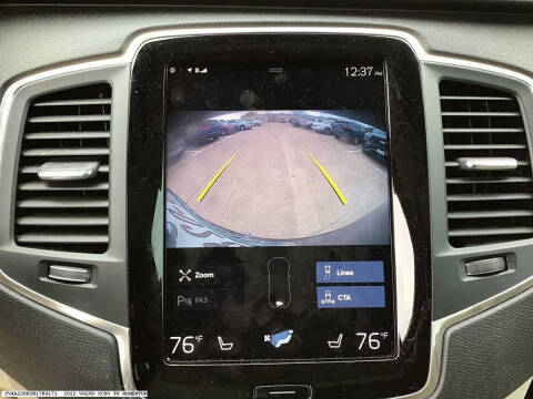 2022 Volvo XC90 T6 Momentum 7-Passenger