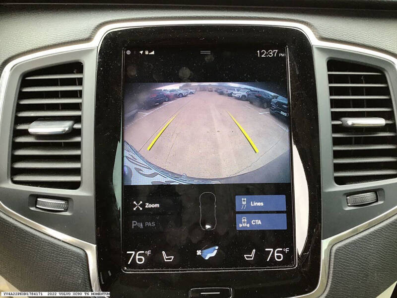 2022 Volvo XC90 T6 Momentum 7-Passenger