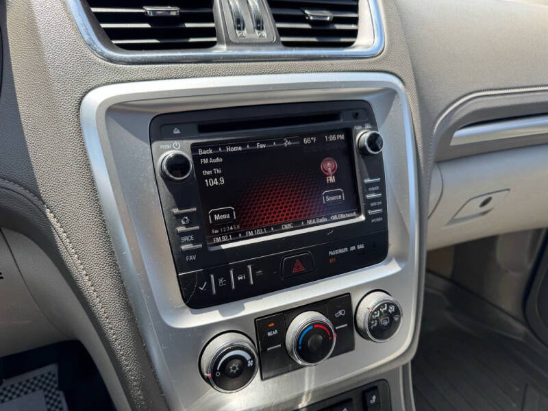2015 GMC Acadia SLE-2
